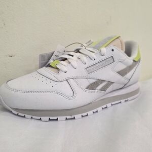 Reebok Classic Leathwr All Season Sports Running Shoes For Women Size 9.5